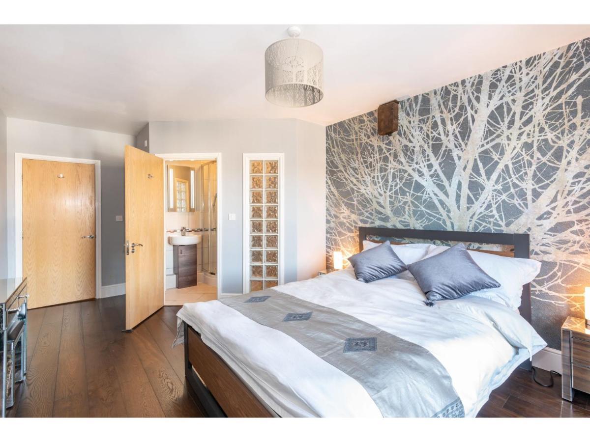 Riverside Apt - Heart Of The I Pass The Keys Apartment York