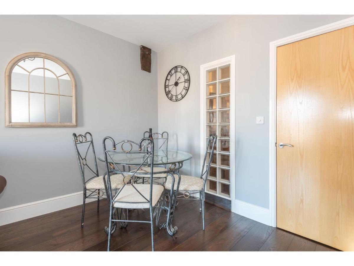 Riverside Apt - Heart Of The I Pass The Keys