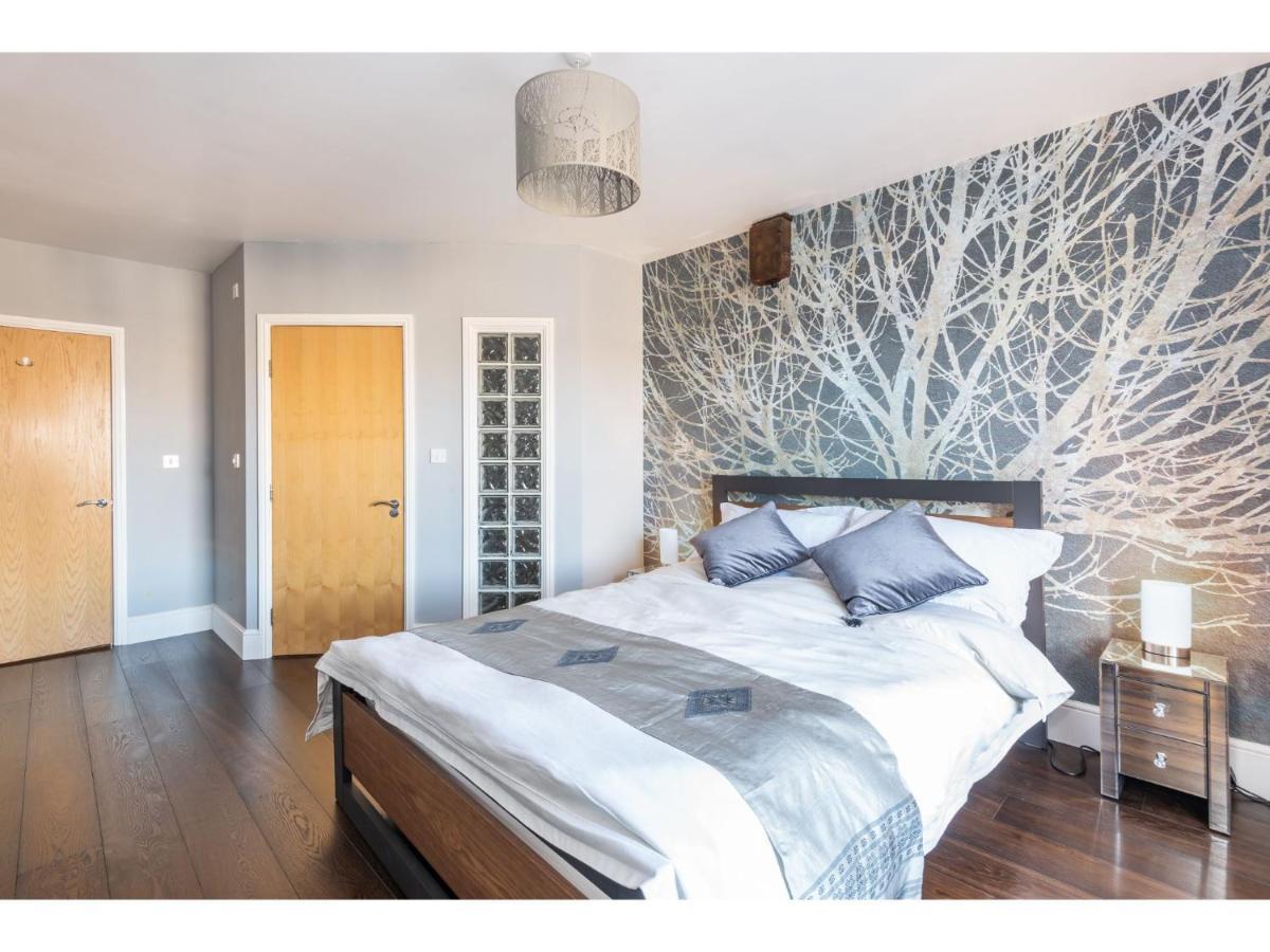 Riverside Apt - Heart Of The I Pass The Keys